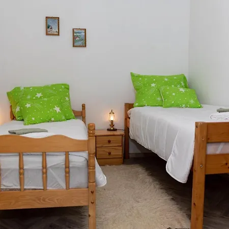 Apartman Apartment With Heated Jacuzzi *